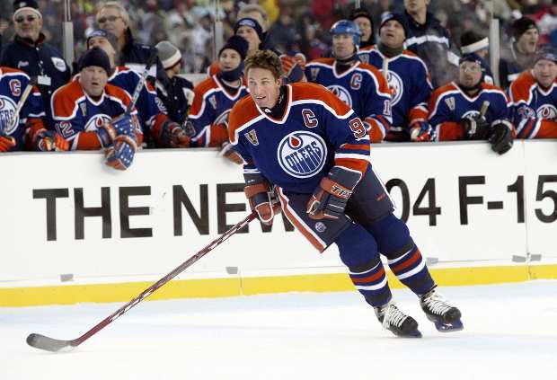 Jets, Oilers unveil Heritage Classic jerseys and full alumni