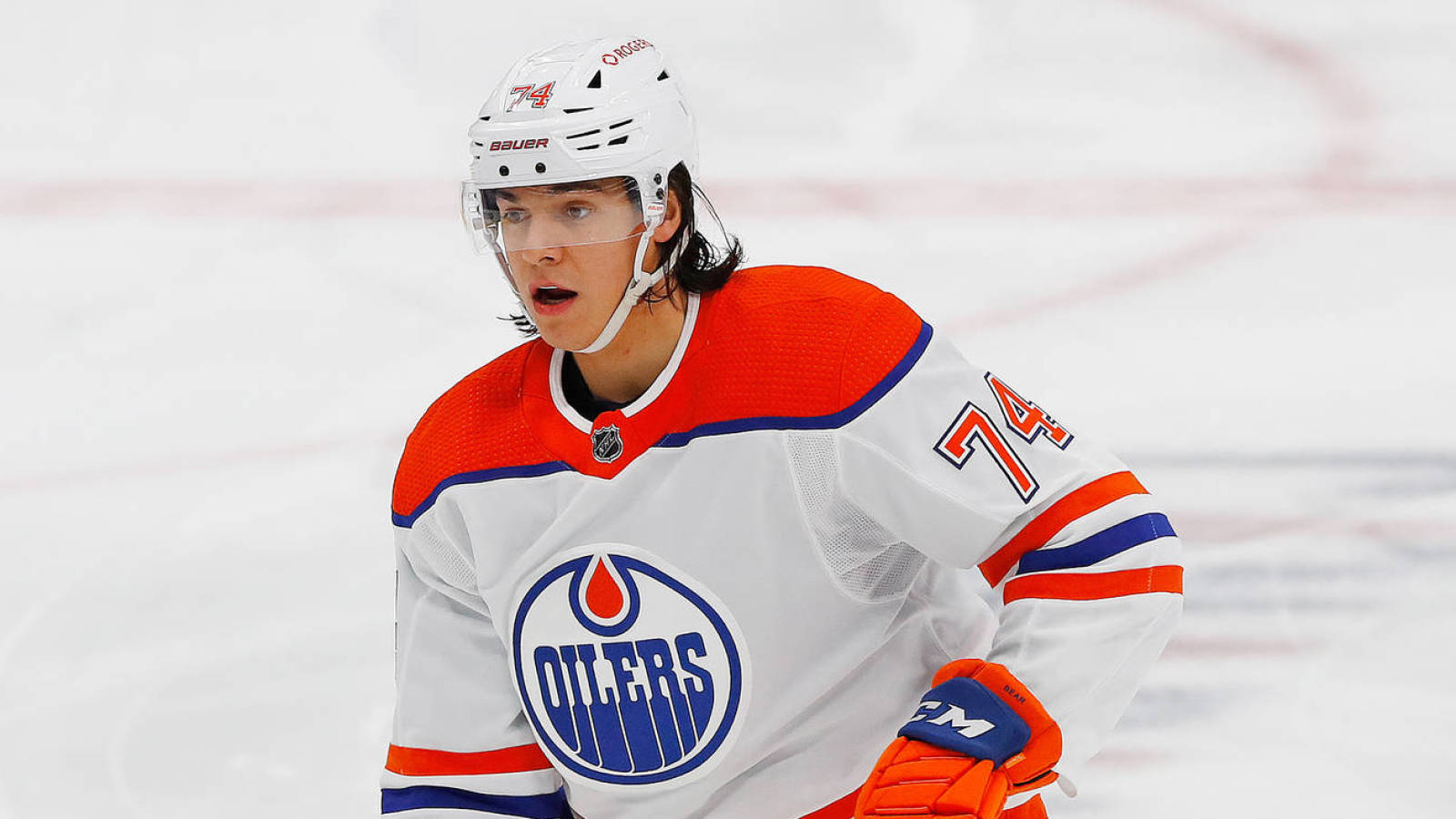 Edmonton Oilers sign Ethan Bear to two-year deal